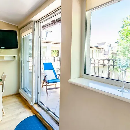 Blue Sky Apartament + Parking Privatunterkunft *